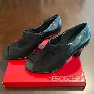 Aerosoles Black Suede and Leather Zippered Shoe